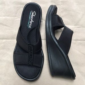 Sketchers Rumblers 2 strap slide wedge sandal